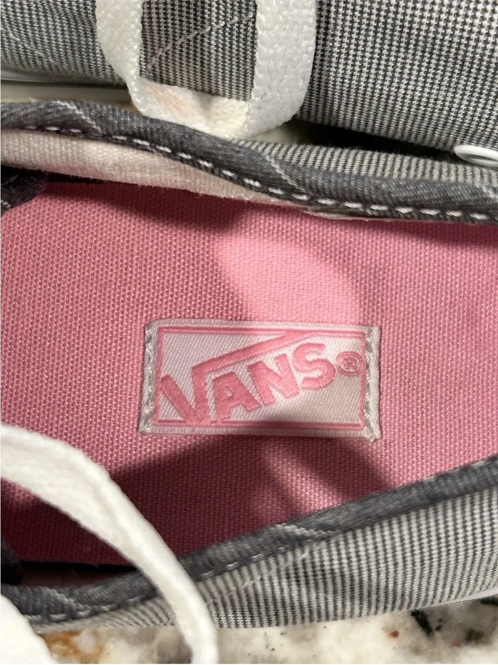 Vans Women's 11 Gray Canvas Lace Up Sneakers Pink Sole Low Top Atwood Skater Sho